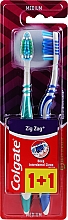 Зубна щітка "Зигзаг плюс" середньої жорсткості, темно-синя + зелена - Colgate Zig Zag Plus Medium — фото N1