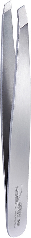 Пінцет для брів скошений T.05, сіро-сталевий - Nghia Export Tweezers — фото N2