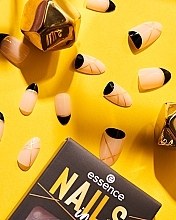 Накладні нігті на клейкій основі - Essence Nails In Style Be In Line — фото N4