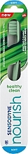 Зубна щітка, м'яка, м'ятна - Sensodyne Nourish Healthy Clean Soft Toothbrush — фото N1