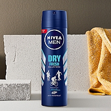 Дезодорант-антиперспирант спрей для мужчин - NIVEA MEN Dry Fresh Antiperspirant Deodorant Spray — фото N3