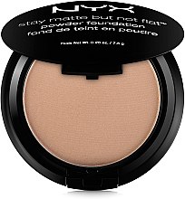 Духи, Парфюмерия, косметика Пудра для лица - NYX Professional Makeup Stay Matte But Not Flat Powder Foundation