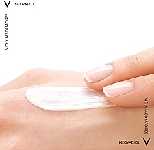 Антивіковий крем для зменшення глибоких зморшок і відновлення рівня ліпідів в шкірі - Vichy Neovadiol Replenishing Anti-Sagginess Day Cream — фото N10