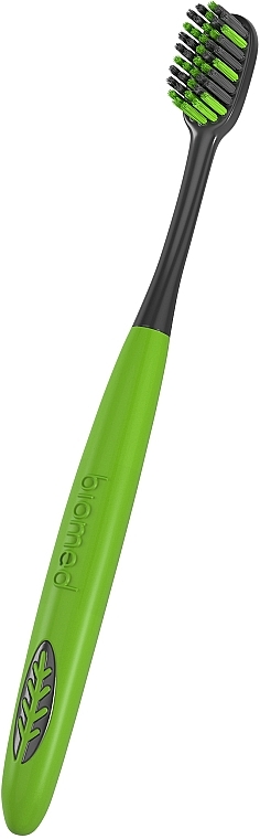 Зубная щетка с угольным напылением, средней жесткости, черно-зеленая - Biomed Black Medium Toothbrush — фото N4