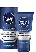 Парфумерія, косметика Зволожувальний крем для обличчя "Захист і догляд" - NIVEA MEN Protect & Care Rehydrating Moisturiser