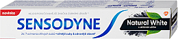 Зубная паста с активированным углем - Sensodyne Natural White — фото N1