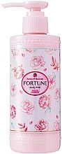 Духи, Парфюмерия, косметика Молочко для тела с ароматом розы - Kose Cosmeport Rose of Heaven Fortune Body Milk