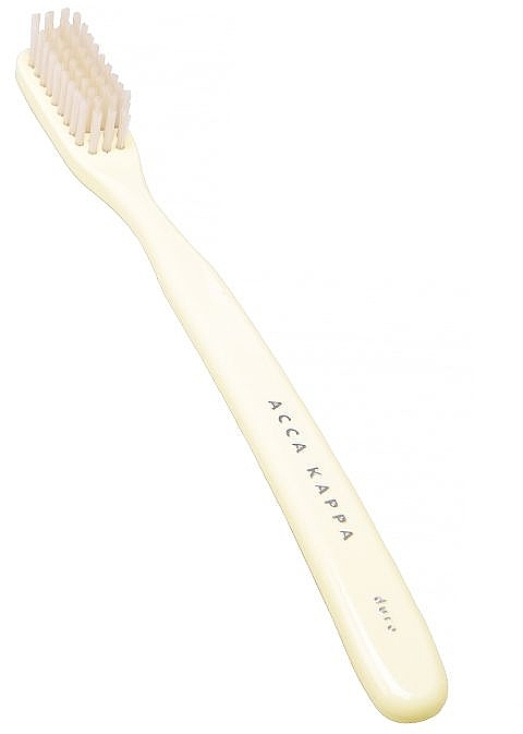 Зубна щітка середня, молочна - Acca Kappa Vintage Tooth Brush Medium Natural Bristles Ivory White Color — фото N1