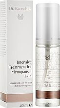 Гармонизирующий уход для лица в период менопаузы - Dr. Hauschka Intensive Treatment for Menopausal Skin — фото N2