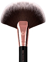 Кисть для хайлайтера, E210, черная - Luvia Cosmetics Prime Fan Brush Black — фото N2