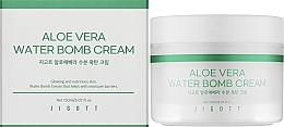Успокаивающий крем с экстрактом алоэ - Jigott Aloe Vera Water Bomb Cream — фото N2