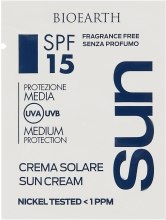 Парфумерія, косметика Сонцезахисний крем для обличчя SPF15 - Bioearth Sun Crema Solare Viso SPF15 (пробник)