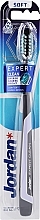 Духи, Парфюмерия, косметика Зубная щетка мягкая "Expert Clean", черно-фиолетовая - Jordan Tandenborstel Expert Clean Soft