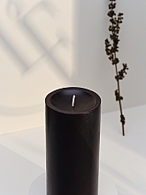 Свеча-цилиндр, диаметр 7 см, высота 15 см - Bougies La Francaise Cylindre Candle Black — фото N3
