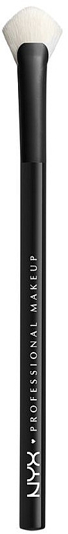 Професіональний пензлик для макіяжу очей - NYX Professional Makeup Micro Fan Brush — фото N1