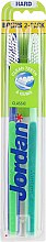 Парфумерія, косметика Набір зубних щіток з жорсткою щетиною "Классік", темно-синій+зелений - Jordan Classic Hard (toothbrush/2szt)