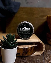 Крем для бритья с тонизирующим эффектом - Barbers Premium Shaving Cream Black Pepper-Vetiver  — фото N5