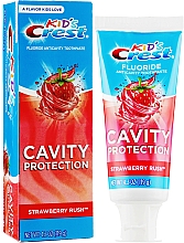 Дитяча зубна паста - Crest Kids Cavity Protection Strawberry Rush Anticavity Fluoride Toothpaste — фото N1