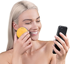 Щіточка для обличчя з аналізом шкіри - Foreo Luna fofo Facial Brush with Skin Analysis, Sunflower Yellow — фото N4