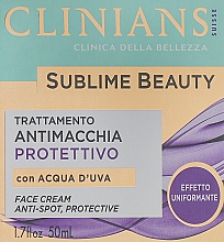 Парфумерія, косметика Крем захисний, що вирівнює колір обличчя, з виноградною водою - Clinians Sublime Beauty Antimacchia Protettivo Face Cream *