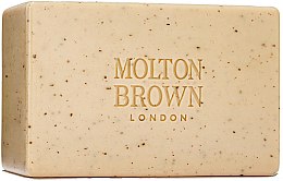 Парфумерія, косметика Molton Brown Re-Charge Black Pepper - Скраб для тіла