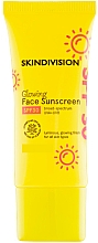 Духи, Парфюмерия, косметика Светящийся солнцезащитный крем для лица - SkinDivision Glowing Face Sunscreen SPF30 (пробник)