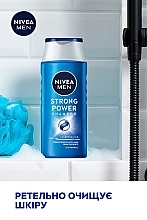 Шампунь для мужчин - NIVEA MEN Strong Power Shampoo — фото N3