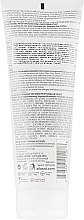 Незмивний живильний крем для волосся - Aloxxi Essealoxxi Essential 7 Oil Leave-In Conditioning Cream — фото N2