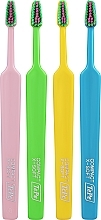 Парфумерія, косметика Набір зубних щіток, 4 шт., варіант 1 - TePe Colour Compact Extra Soft