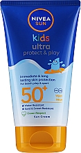 Парфумерія, косметика Сонцезахисний, водостійкий крем для дітей - NIVEA Sun Kids Ultra Protect & Play Sun Cream SPF50+