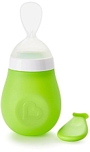 Ложка-бутылочка для первого прикорма, зеленая - Munchkin Squeeze Spoon — фото N1