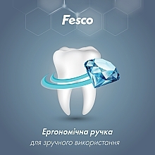 Зубна щітка середньої жорсткості, червона - Fesco Complete Medium Tothbrush — фото N5