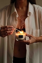 Ароматическая веганская свеча "Vanilla Passion" - MAREVE — фото N2