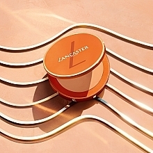 Защитный крем для лица, SPF 50 - Lancaster Infinite Bronze Sunlight Compact Cream — фото N4