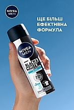 Антиперспирант "Черное и Белое невидимый: свежий", спрей - NIVEA MEN Black & White Invisible Active Anti-Perspirant — фото N5