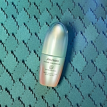 Сыворотка для сияния кожи лица - Shiseido Future Solution LX Legendary Enmei Ultimate Luminance Serum — фото N5