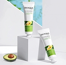 Крем для рук "Авокадо" - Bioaqua Avocado Moisturizing Hand Cream — фото N2