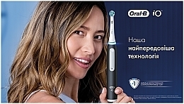 Набір електричних зубних щіток, чорна та блакитна + футляр - Oral-B iO Series 3 Duo — фото N4