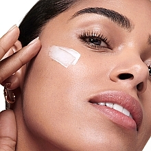 Зволожувальний крем для обличчя з екстрактом кореня женьшеню  - Shiseido Essential Energy Hydrating Cream — фото N2