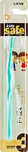 Духи, Парфюмерия, косметика Детская зубная щетка "Kids Safe", шаг 3, 7-12 лет, ментоловая - Lion Kids Safe Toothbrush