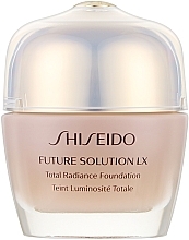Духи, Парфюмерия, косметика УЦЕНКА Тональное средство с эффектом сияния - Shiseido Total Radiance Foundation *
