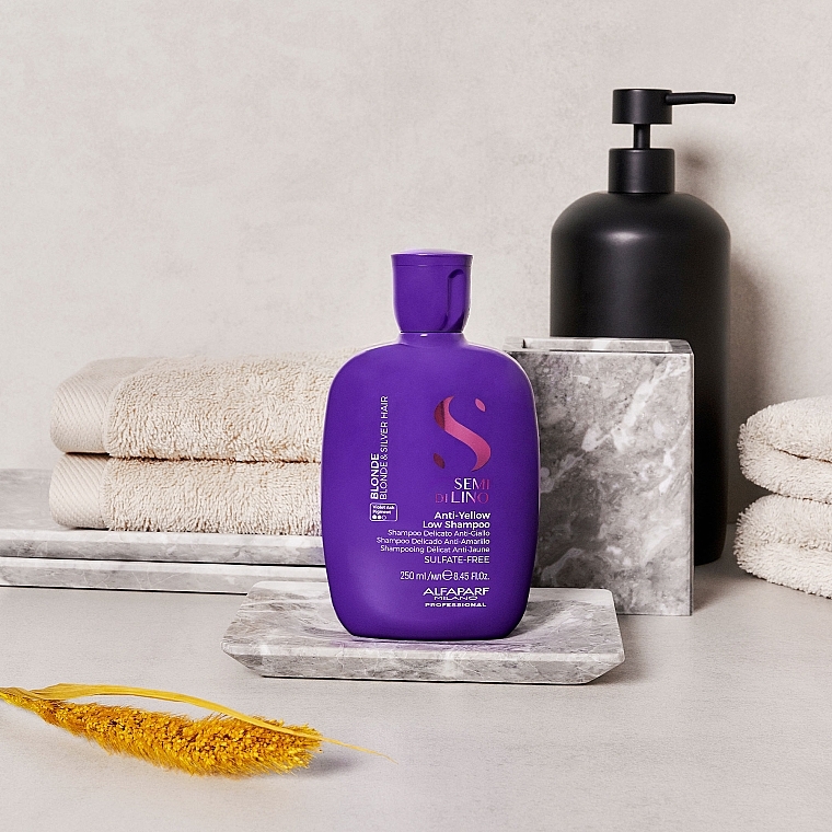 Шампунь для светлых и обесцвеченных волос - AlfaParf Milano Semi Di Lino Blonde Anti-Yellow Low Shampoo — фото N5