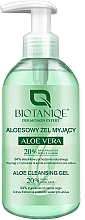 Очищающий гель для лица с алоэ вера - Biotaniqe Aloe Vera Aloe Cleansing Gel — фото N1