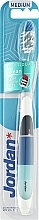 Парфумерія, косметика Зубна щітка середня, синьо-чорно-блакитна - Jordan Individual Clean Medium Head