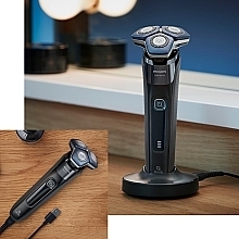 Электробритва для сухого и влажного бритья - Philips Shaver Series 7000 S7886/58 — фото N18