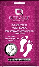 Парфумерія, косметика Маска для ніг - Biotaniqe Regenerating Foot Mask