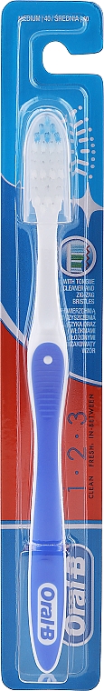 Зубна щітка середньої жорсткості 40, синя - Oral-B Clean Fresh Strong — фото N1
