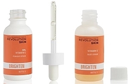 Осветляющая сыворотка для кожи в порошке - Revolution Skincare Brighten Vitamin C Powder Serum — фото N3