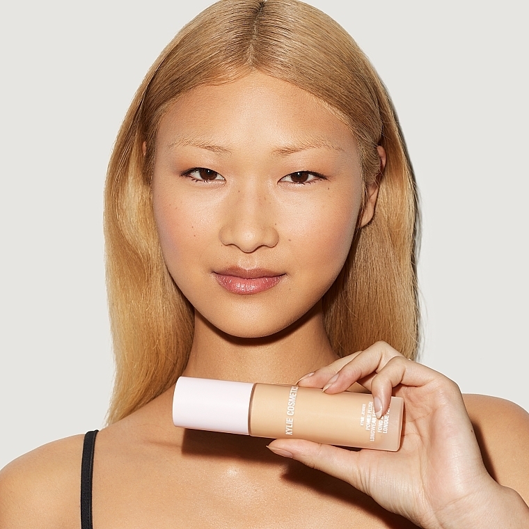 Стійка база для макіяжу - Kylie Cosmetics Power Plush Longwear Foundation — фото N6