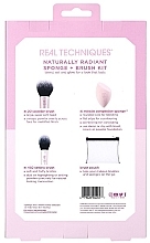Набор для макияжа - Real Techniques Naturally Radiant Sponge + Brush Kit (sponge/1pcs + brush/2pcs + bag/1pcs) — фото N3